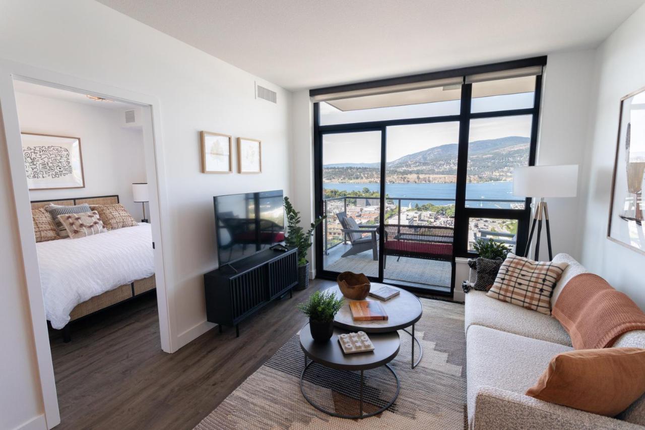 Awesome View 21 Two Bedroom One Bath Downtown Lake View Near Beach Келоуна Екстер'єр фото